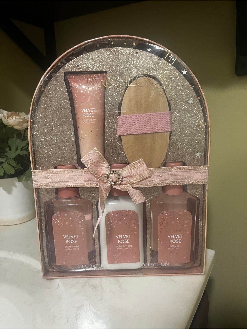 Paris Hilton Parfums De Rosé Velvet Rose 5 Piece Bath Collection